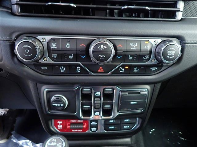 new 2025 Jeep Gladiator car, priced at $63,384