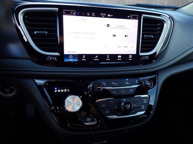 new 2025 Chrysler Pacifica Hybrid car, priced at $53,124