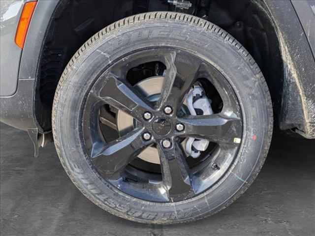 new 2025 Jeep Grand Cherokee car, priced at $46,474