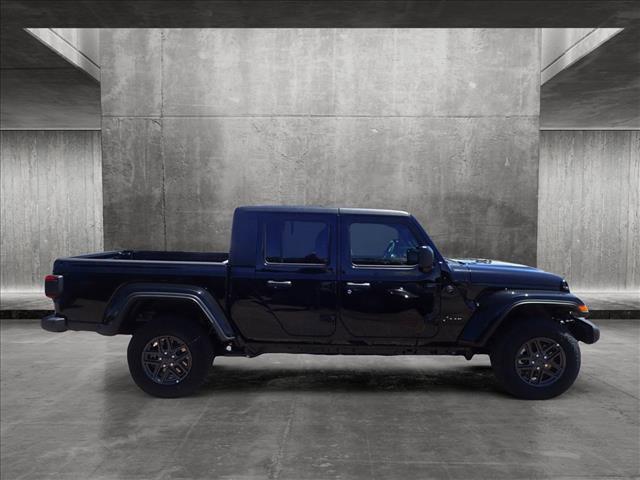 new 2024 Jeep Gladiator car, priced at $41,414