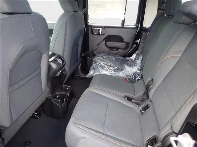 new 2025 Jeep Gladiator car, priced at $48,079