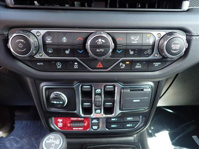new 2025 Jeep Gladiator car, priced at $63,384