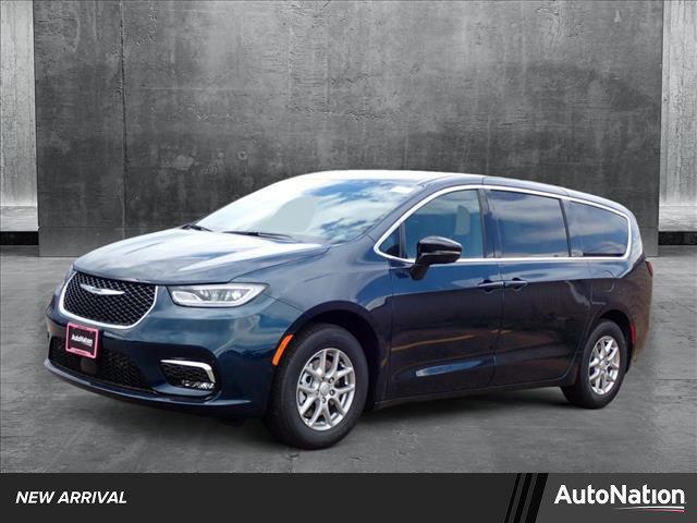 new 2025 Chrysler Pacifica car, priced at $47,019