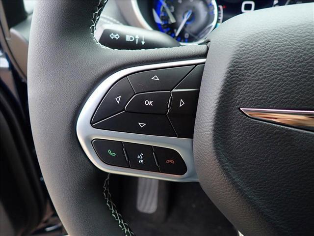 new 2025 Chrysler Pacifica car, priced at $41,384