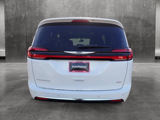 new 2025 Chrysler Pacifica car, priced at $44,799