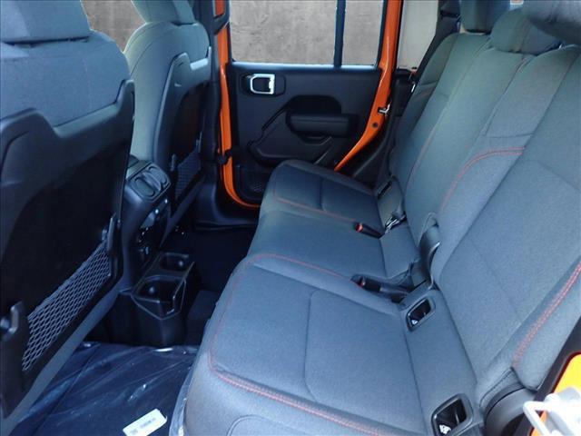 new 2025 Jeep Gladiator car, priced at $58,974