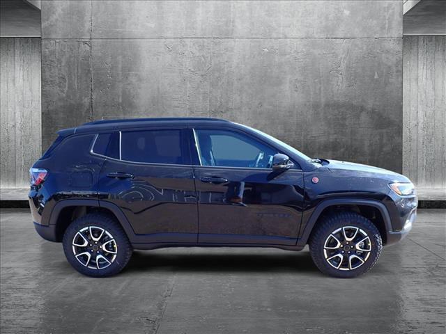 new 2025 Jeep Compass car, priced at $33,090