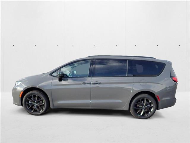 new 2025 Chrysler Pacifica car, priced at $50,297