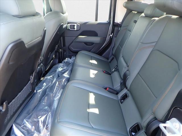 new 2025 Jeep Gladiator car, priced at $58,914