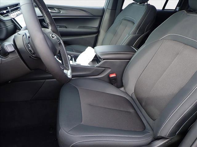 new 2025 Jeep Grand Cherokee car, priced at $41,969