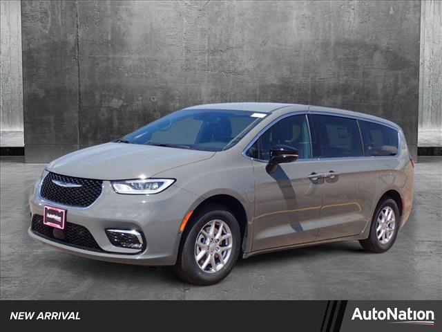 new 2025 Chrysler Pacifica car, priced at $47,019