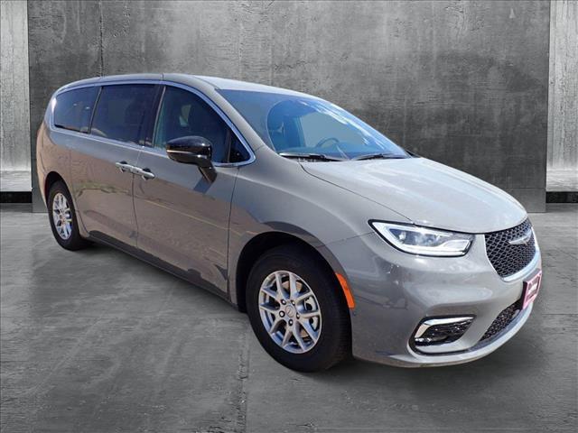 new 2025 Chrysler Pacifica car, priced at $47,019