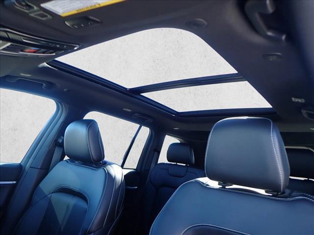 new 2025 Jeep Grand Cherokee car, priced at $52,284