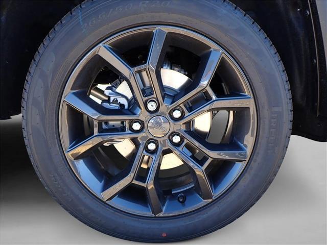 new 2025 Jeep Grand Cherokee car, priced at $52,284