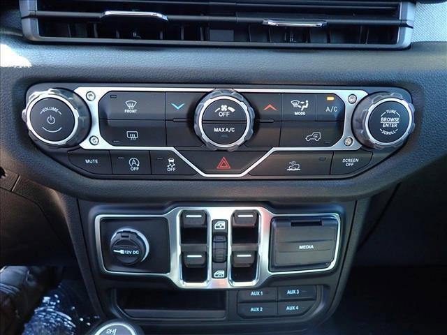 new 2025 Jeep Gladiator car, priced at $45,099