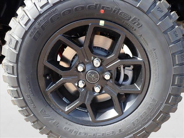 new 2025 Jeep Gladiator car, priced at $48,644