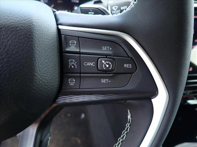 new 2025 Jeep Grand Cherokee car, priced at $46,547