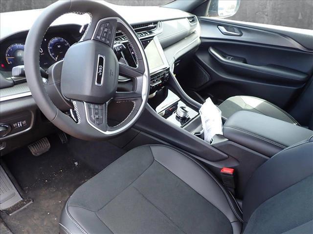 new 2025 Jeep Grand Cherokee car, priced at $50,044