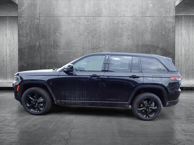 new 2025 Jeep Grand Cherokee car, priced at $53,334