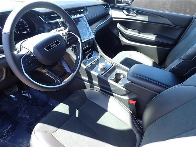 new 2025 Jeep Grand Cherokee car, priced at $43,682