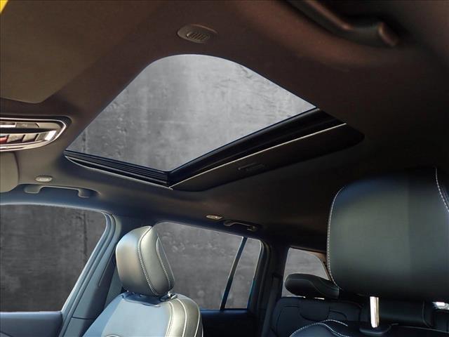 new 2025 Jeep Grand Cherokee car, priced at $43,682