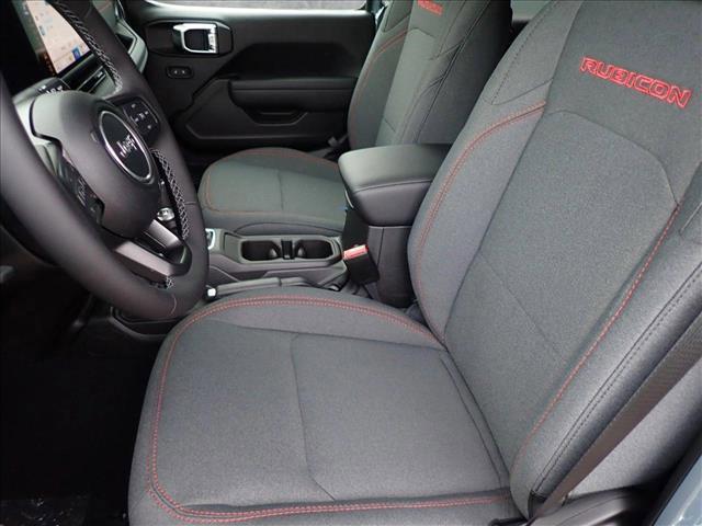 new 2025 Jeep Gladiator car, priced at $57,179