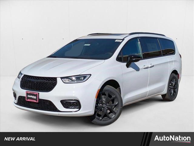 new 2025 Chrysler Pacifica car, priced at $56,339