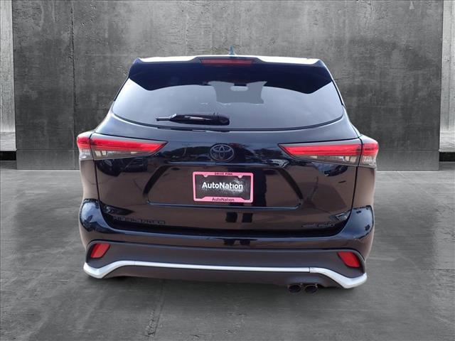 used 2022 Toyota Highlander car, priced at $36,580