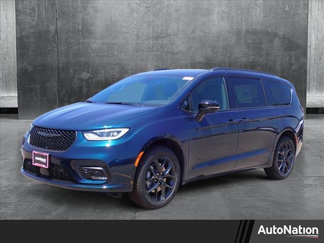 new 2025 Chrysler Pacifica car, priced at $57,134