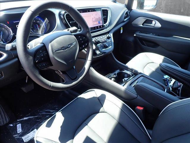 new 2025 Chrysler Pacifica car, priced at $57,134