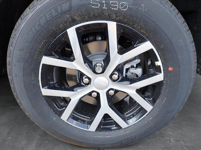 new 2025 Jeep Grand Cherokee car, priced at $53,914