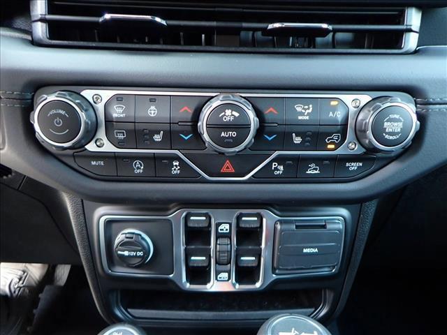 new 2025 Jeep Wrangler car, priced at $57,324