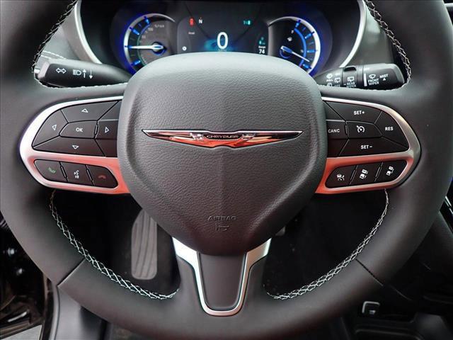 new 2025 Chrysler Pacifica Hybrid car, priced at $52,629
