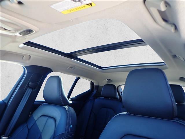 used 2022 Volvo XC40 car, priced at $25,399