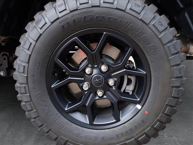 new 2025 Jeep Gladiator car, priced at $56,089