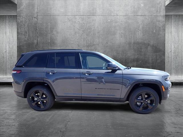 new 2025 Jeep Grand Cherokee car, priced at $52,014