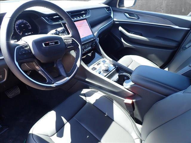 new 2025 Jeep Grand Cherokee car, priced at $52,014
