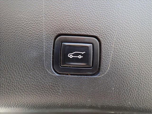 used 2021 Chevrolet Traverse car, priced at $33,549