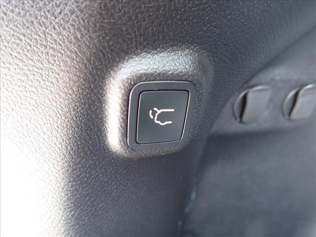 used 2021 Jeep Cherokee car, priced at $22,390