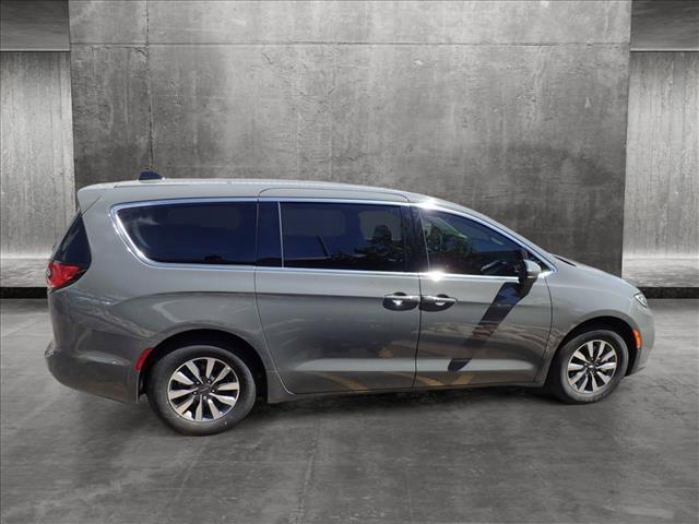 new 2023 Chrysler Pacifica Hybrid car, priced at $52,197