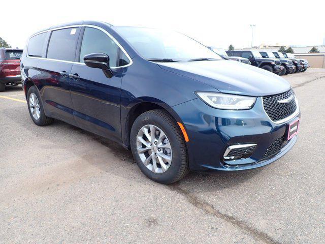 new 2025 Chrysler Pacifica car, priced at $49,797