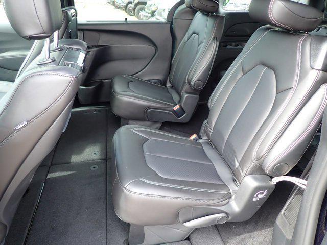 new 2025 Chrysler Pacifica car, priced at $49,797