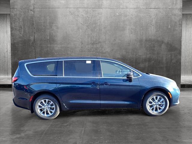 new 2025 Chrysler Pacifica car, priced at $55,024