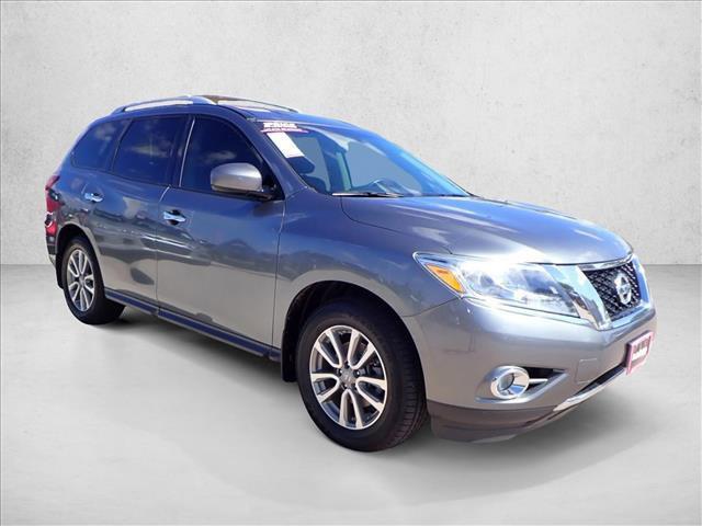 used 2015 Nissan Pathfinder car, priced at $9,099