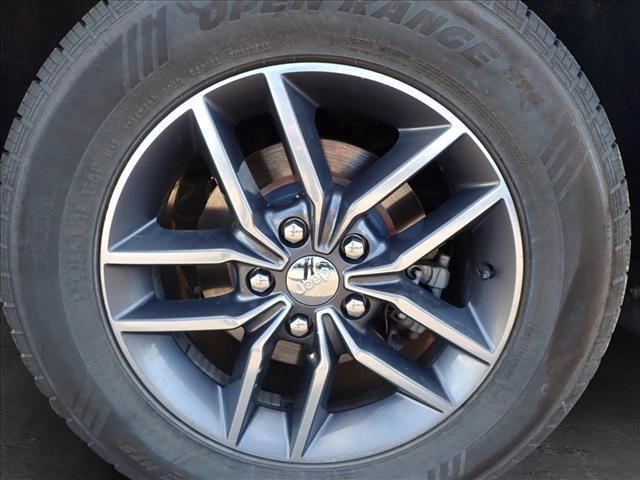used 2017 Jeep Grand Cherokee car, priced at $16,799