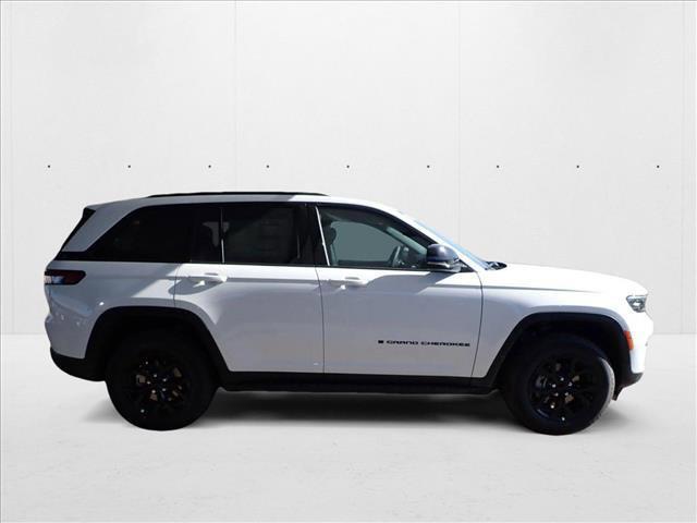 new 2025 Jeep Grand Cherokee car, priced at $41,547