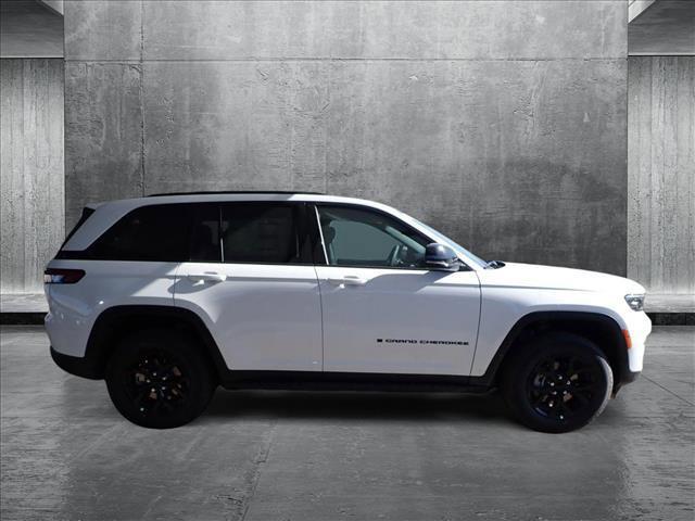 new 2025 Jeep Grand Cherokee car, priced at $46,104