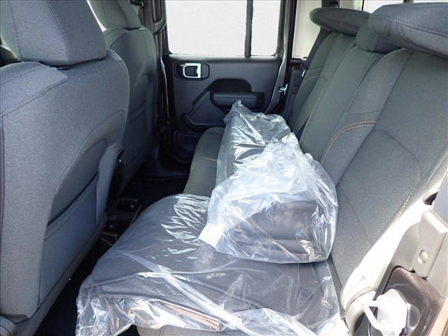 new 2025 Jeep Gladiator car, priced at $48,279