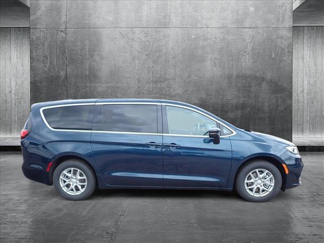 new 2025 Chrysler Pacifica car, priced at $47,019
