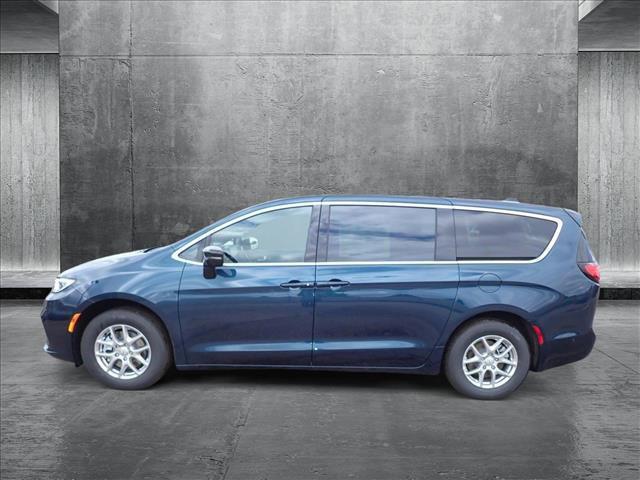new 2025 Chrysler Pacifica car, priced at $47,019